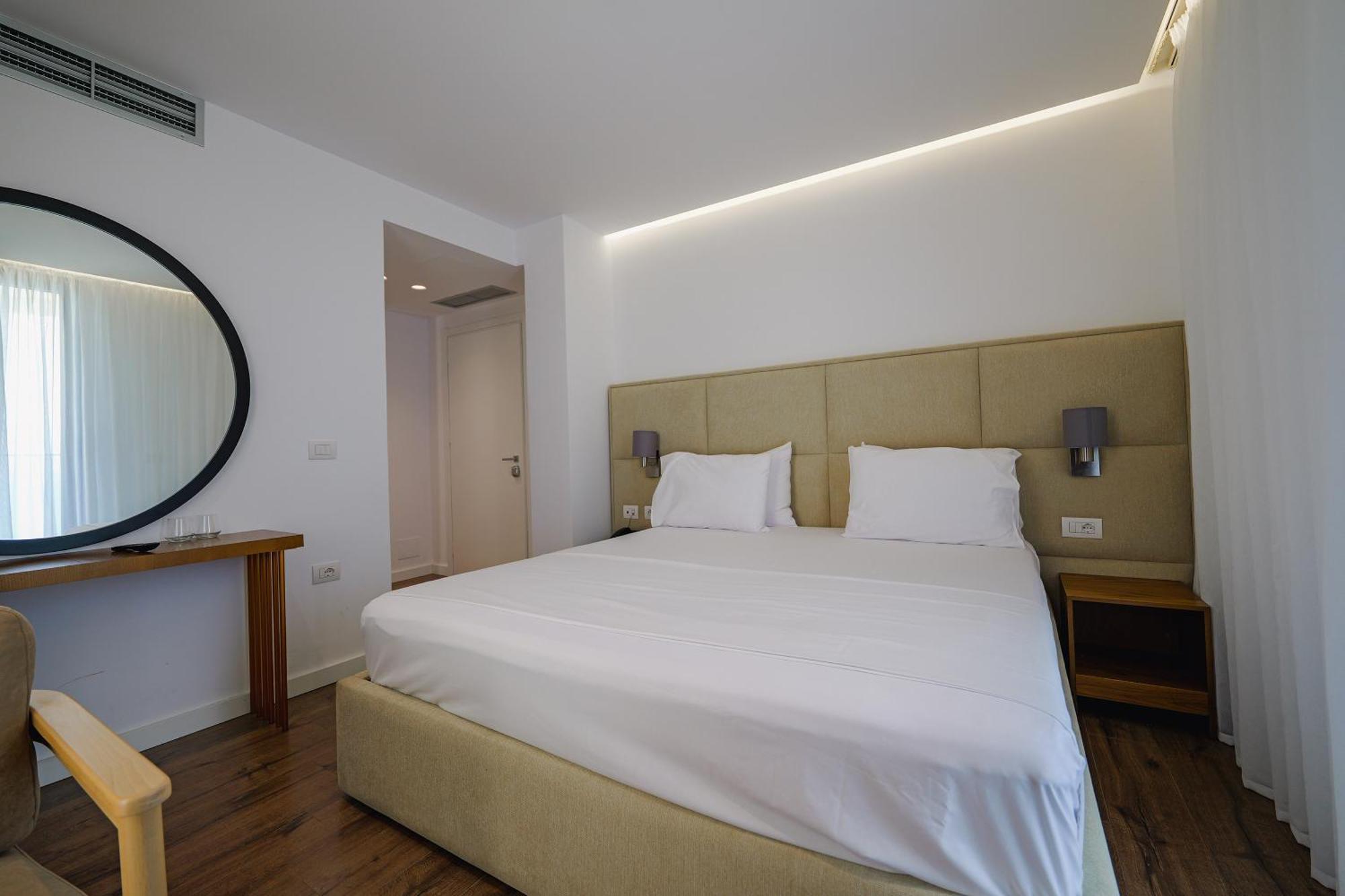 Dorchester Hotel Saranda Kültér fotó